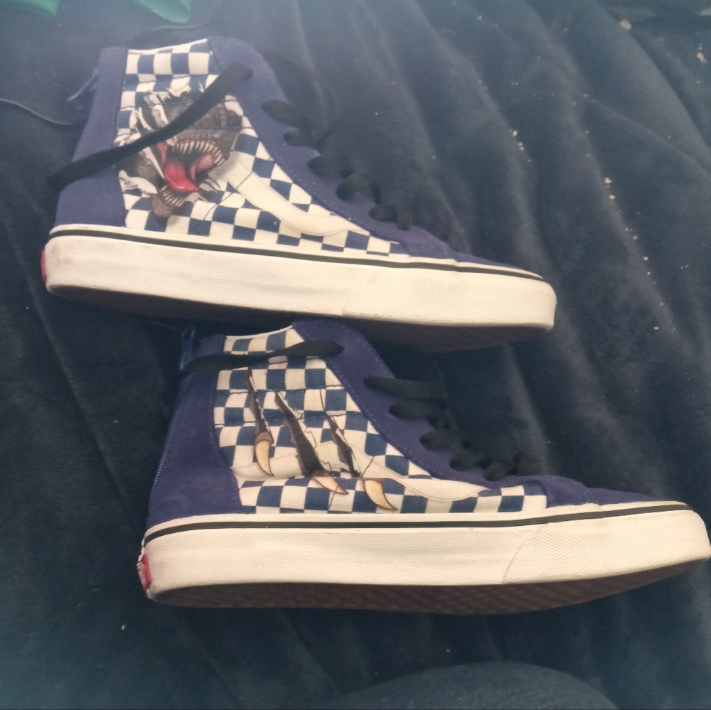 Vans - Picture 5 of 6